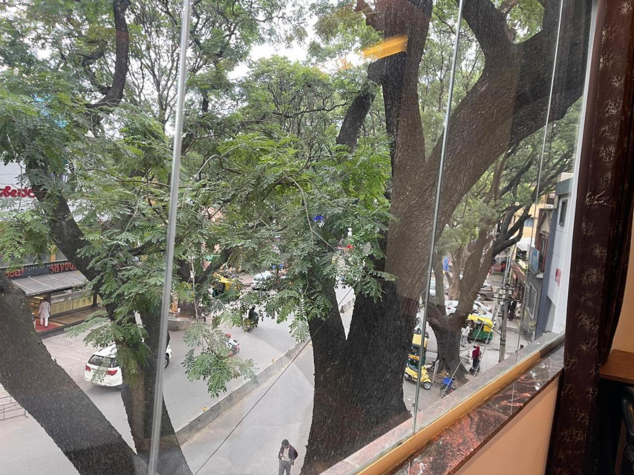 The Taaj Inn Bangalore Exteriör bild
